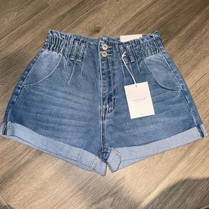 NWT Kancun stretchy high waisted shorts